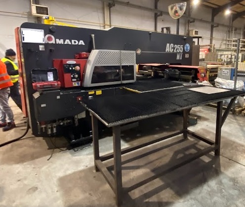 Wykrawarka Amada AC255 NT