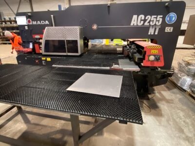 Wykrawarka Amada AC255 NT