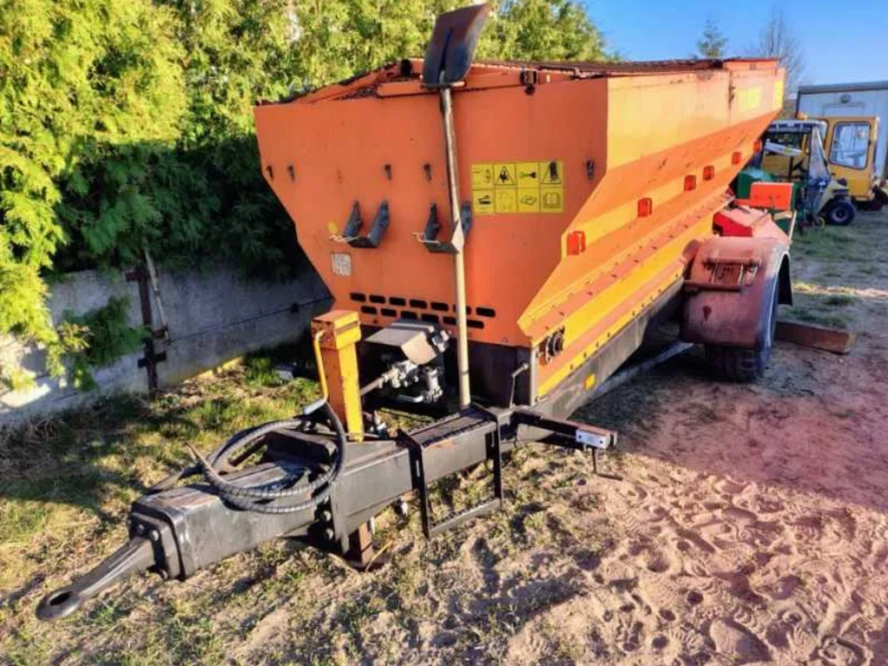 Posypywarka Pronar T131