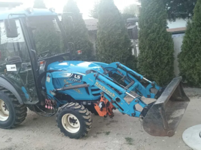 Ciągnik komunalny Korbanek LS J27H 4x4 (cena brutto)