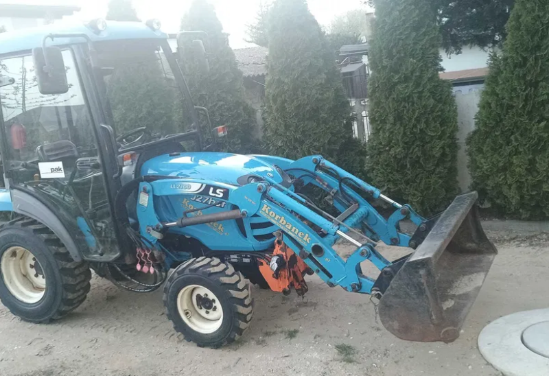 Ciągnik komunalny Korbanek LS J27H 4x4 (cena brutto)