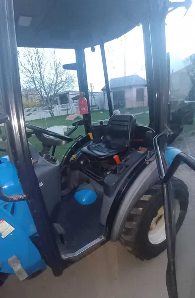 Ciągnik komunalny Korbanek LS J27H 4x4 (cena brutto)