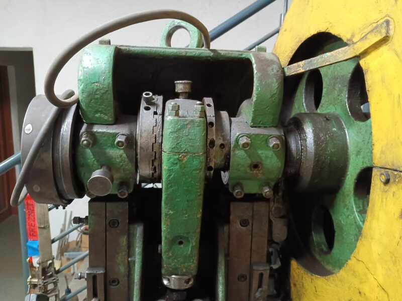 Prasa mimośrodowa mechaniczna z kołem bocznym PMP 16A