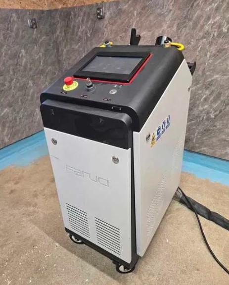 Laser czyszczący Fanuci 100W MOPA