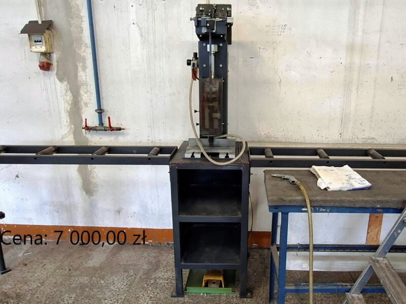 Wkrętarka do wzmocnień profili