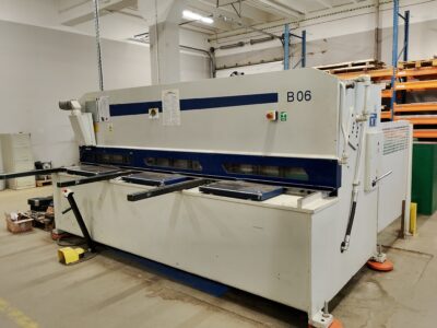 HYDRAULICZNE NOŻYCE GILOTYNOWE MVD B06-3100