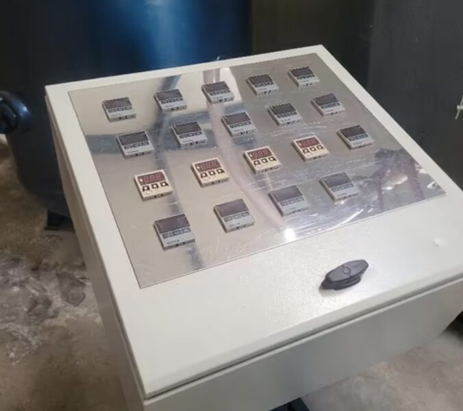 Maszyna do produkcji zderzaków aut oraz Jacuzzi