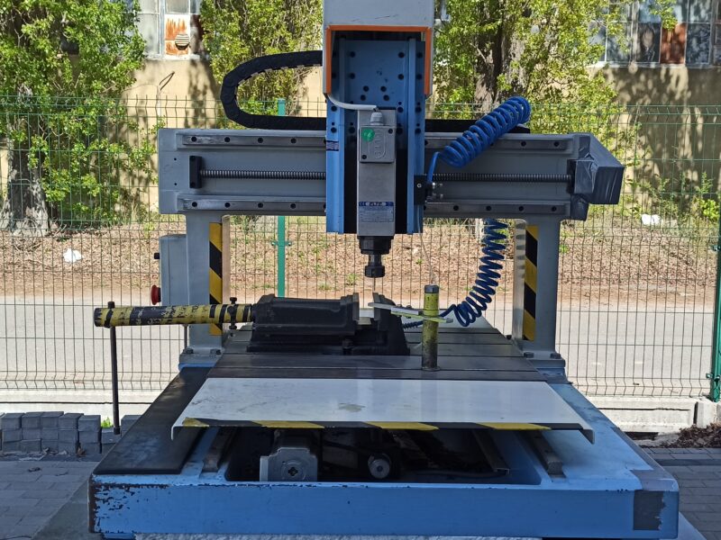 Używana Frezarka CNC / Grawerka 3-osiowa - Wrzeciono ELTE