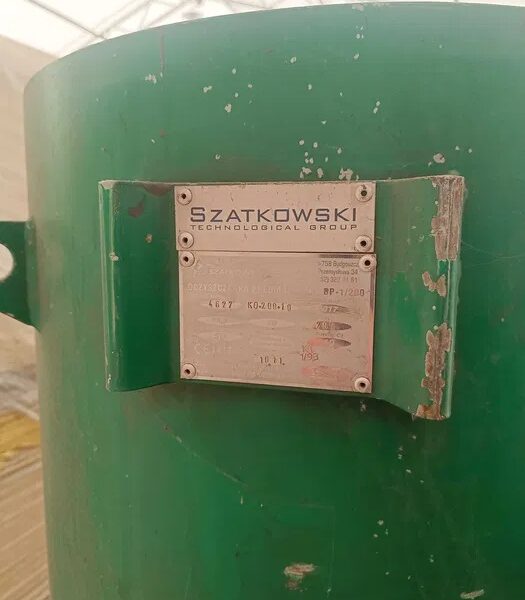 PIASKARKA / OCZYSZCZARKA PNEUMATYCZNA 200 L – DO CZYSZCZENIA STRUMIENIOWO-ŚCIERNEGO