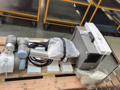 Robot przemysłowy Universal Robots UR10e