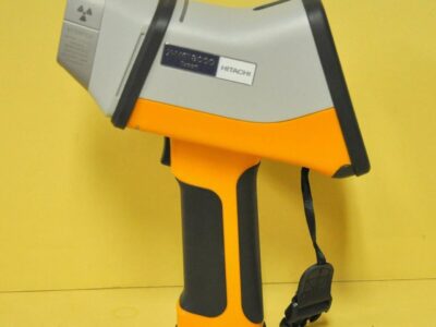 Hitachi X-MET8000 Expert handheld XRF Analyzer
